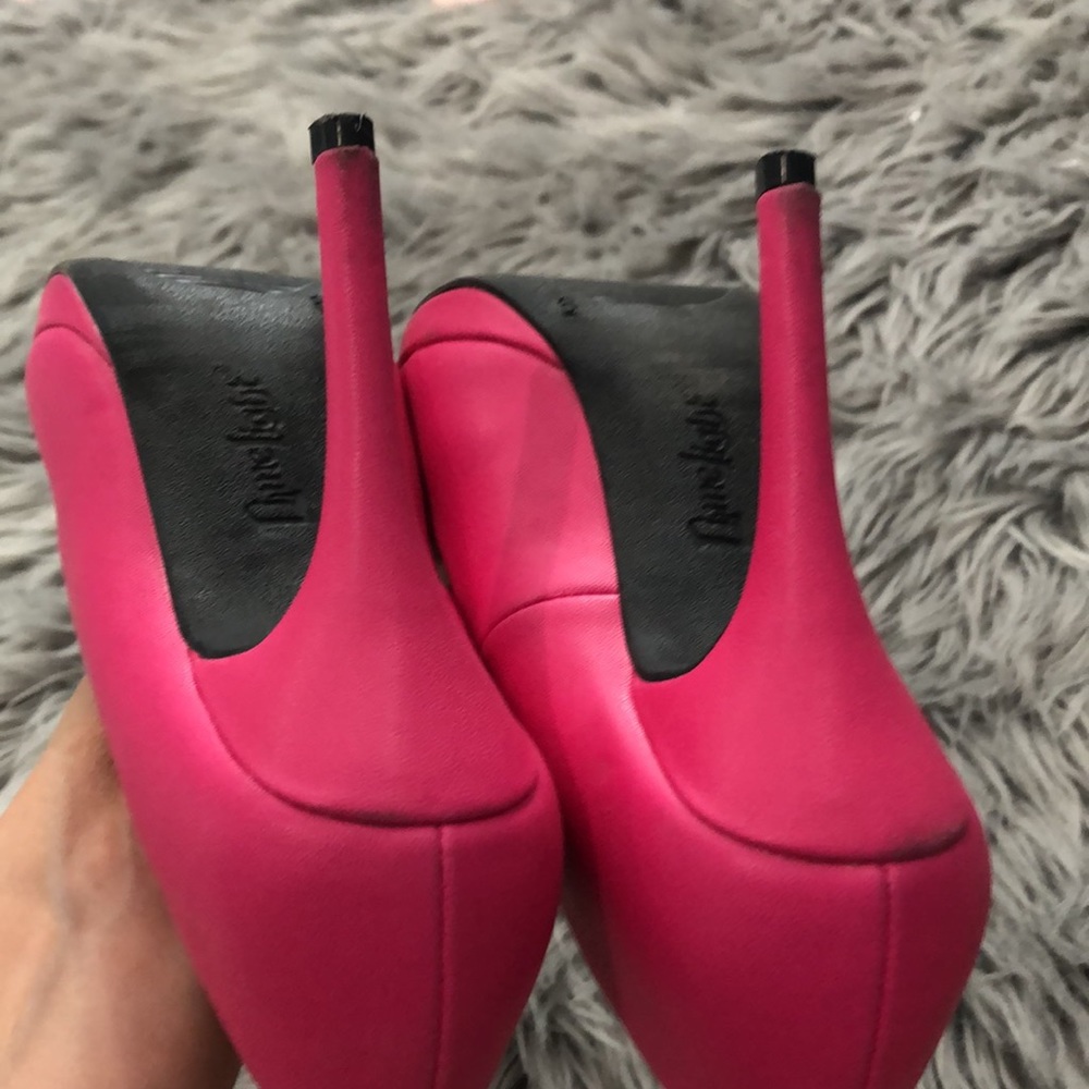 Pink heels!! - Picture 4 of 4